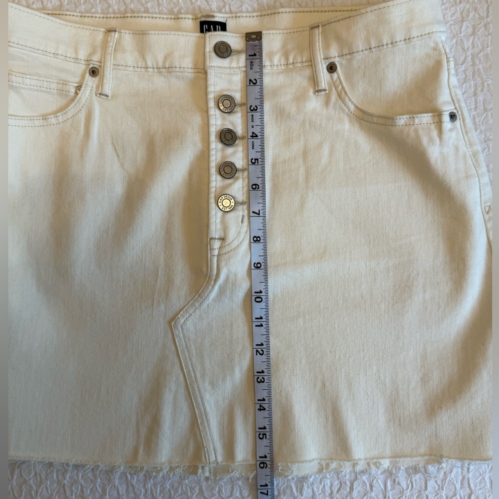 GAP White Denim Mini Skirt – Size 14/32 - Picture 2 of 8